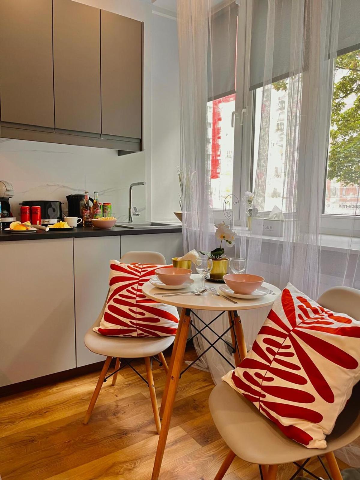 Special 1 Bed Room Condo Warszawa Center Eksteriør billede